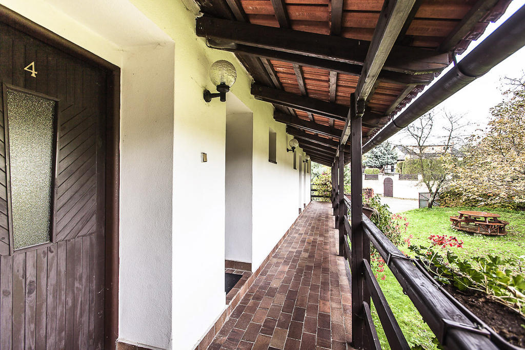 Pension U Dvou Capu Chocerady Exterior foto